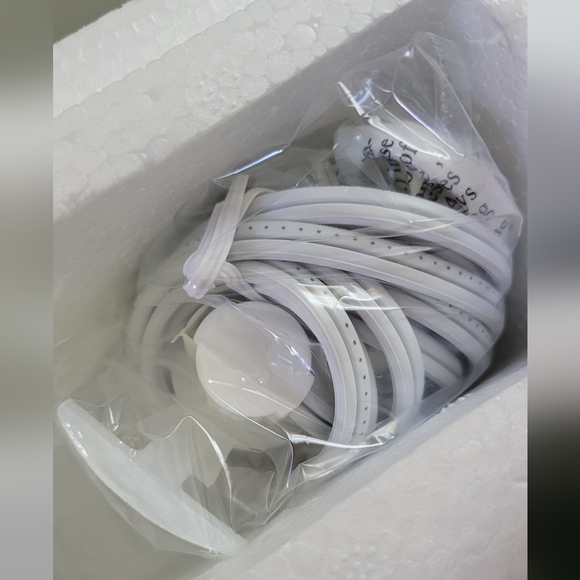 The Munsters Mockingbird Train Station by the Bradford exchange. NWOT. - Picture 6 of 9